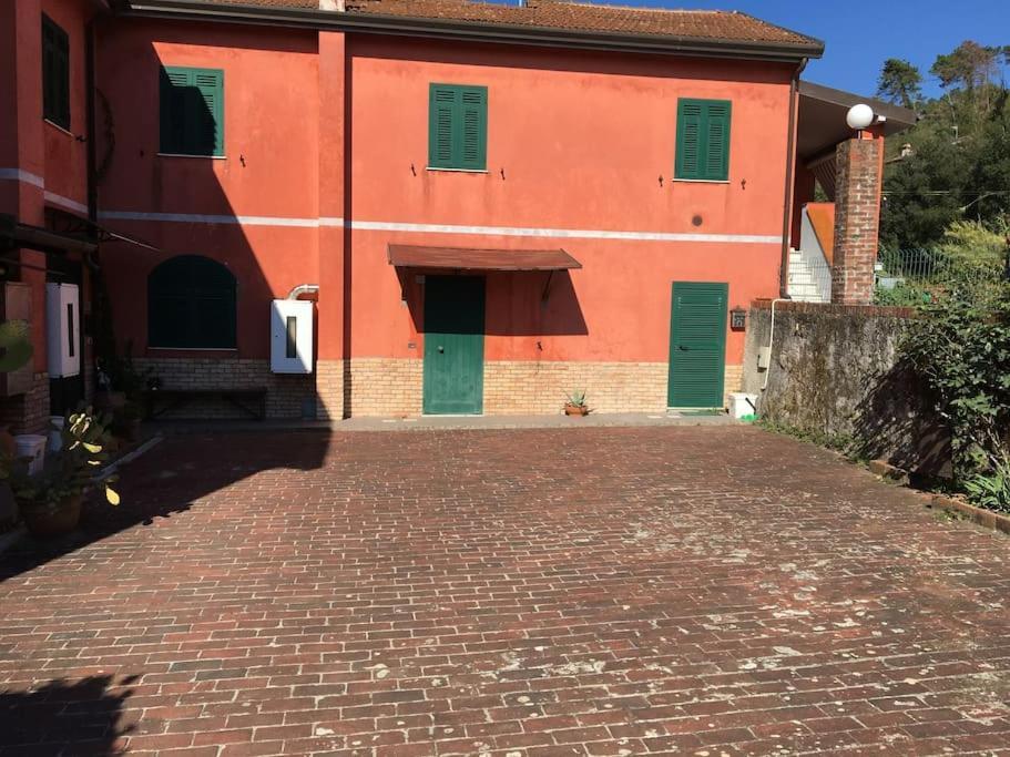 Le Rose , Relax In Casolare Del 1700 Sarzana Exterior foto